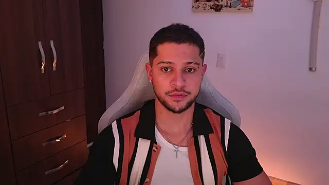 domsantiago  online show from February 16, 2026, 3:13 am