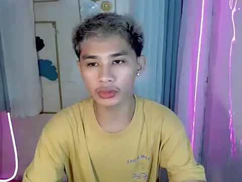 Snapshot of asianhardcock25 chatting on May 3, 2026, 4:07 am asianhardcock25 online show from May 3, 2026, 4:07 am