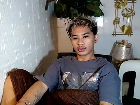 Snapshot of asianhardcock25 chatting on May 5, 2026, 5:43 pm asianhardcock25 online show from May 5, 2026, 5:43 pm