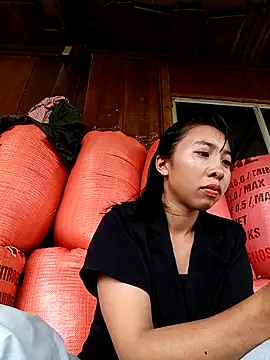 emaame68 online show from October 3, 2025, 6:21 am