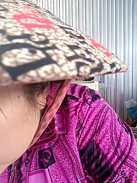 Cindy237st online show from November 4, 2025, 6:23 am