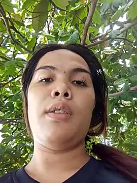 Snapshot of yolly_fox chatting on July 10, 2026, 6:50 am yolly fox online show from July 10, 2026, 6:50 am