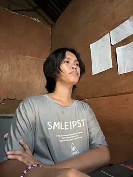 Snapshot of My_sweet_ladyboy chatting on October 15, 2025, 2:39 pm My sweet ladyboy online show from October 15, 2025, 2:39 pm