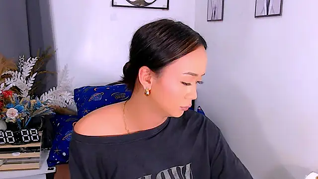 Zialustts online show from February 2, 2026, 4:17 pm