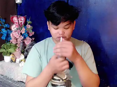 Reynelcock online show from April 9, 2026, 4:45 am