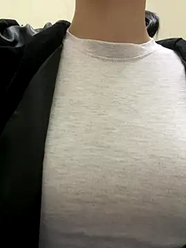 meomeo2k6 online show from January 8, 2026, 2:52 pm