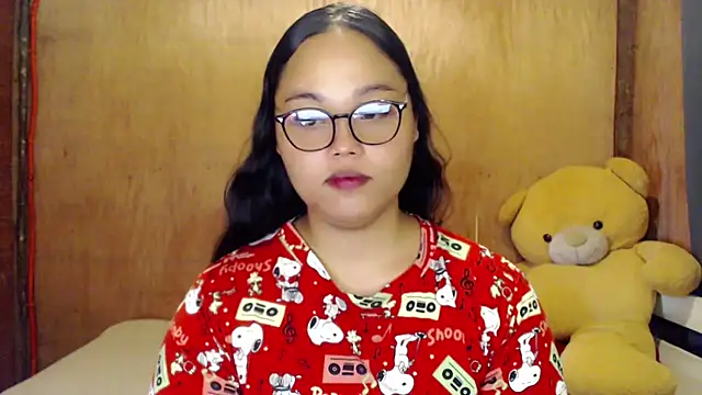 Snapshot of _Lylia chatting on September 13, 2025, 4:23 am  Lylia online show from September 13, 2025, 4:23 am