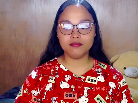 Snapshot of _Lylia chatting on October 3, 2025, 11:35 pm  Lylia online show from October 3, 2025, 11:35 pm