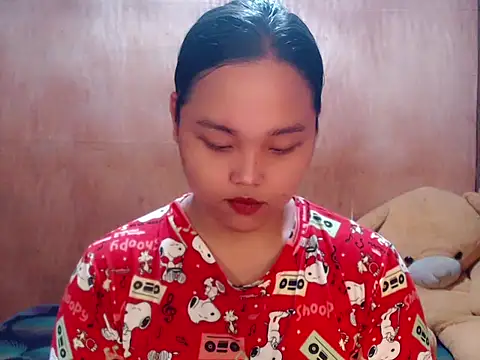  Lylia online show from April 15, 2026, 2:40 am