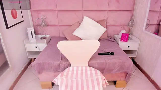 Janah Myers online show from October 14, 2025, 1:12 pm