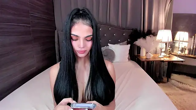 AdrianaMillers online show from October 2, 2025, 1:51 pm