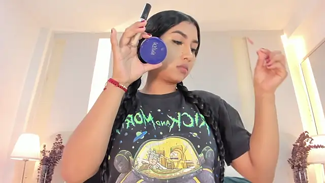 SalomeeBell online show from September 11, 2025, 8:42 pm