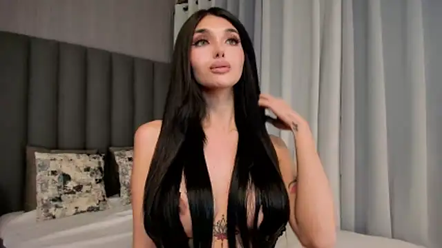 EmeraldGreyson online show from February 6, 2026, 1:21 am