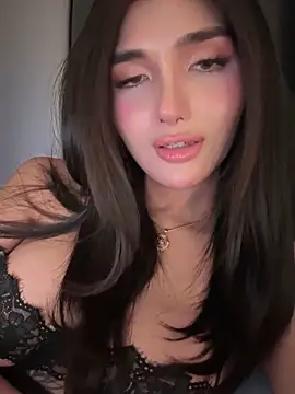 Snapshot of EmeraldGreyson chatting on March 21, 2026, 8:19 am EmeraldGreyson online show from March 21, 2026, 8:19 am