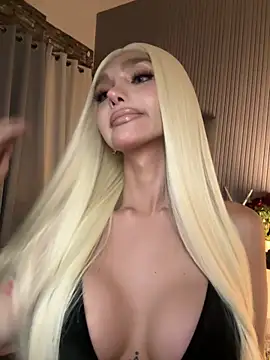 Snapshot of EmeraldGreyson chatting on April 16, 2026, 8:59 am EmeraldGreyson online show from April 16, 2026, 8:59 am