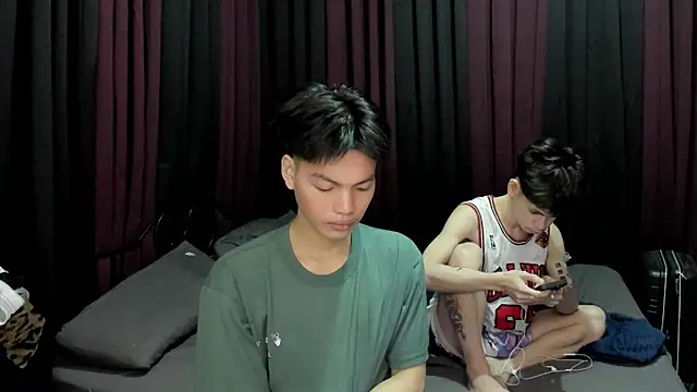 Snapshot of hotfreshdior chatting on December 16, 2025, 7:41 pm hotfreshdior online show from December 16, 2025, 7:41 pm