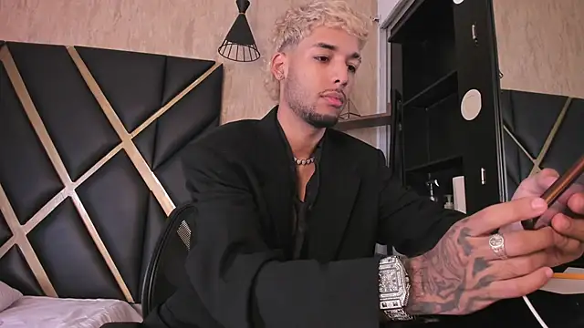 Thiagoferreti online show from September 13, 2025, 4:01 am