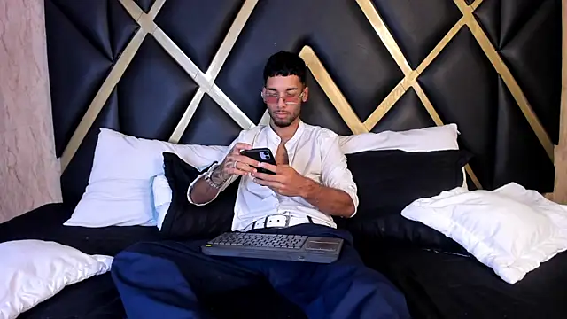 Thiagoferreti online show from February 26, 2026, 3:38 am