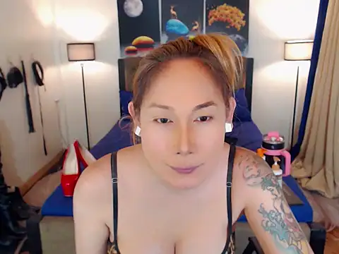 Allysonevanns online show from January 12, 2026, 1:00 am