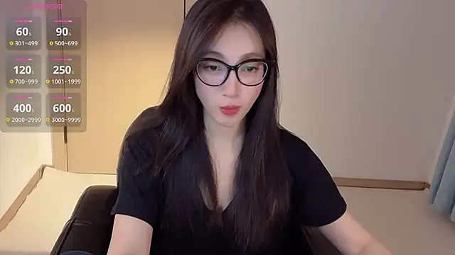 Snapshot of Seraphina-se chatting on October 15, 2025, 5:46 pm Seraphina-se online show from October 15, 2025, 5:46 pm