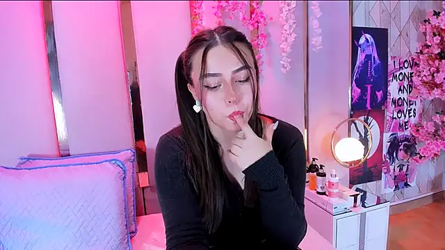 Snapshot of HannaCollins_ chatting on March 8, 2026, 1:37 pm HannaCollins online show from March 8, 2026, 1:37 pm