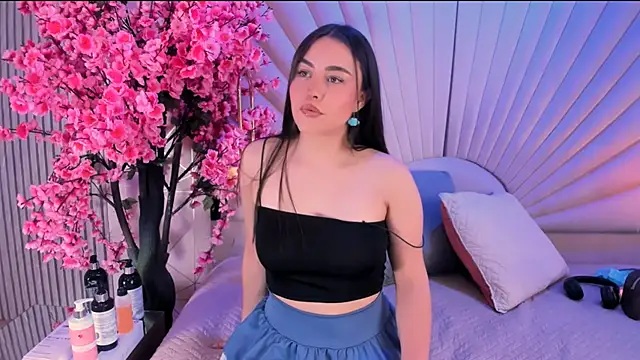 Snapshot of HannaCollins_ chatting on March 27, 2026, 3:34 pm HannaCollins online show from March 27, 2026, 3:34 pm