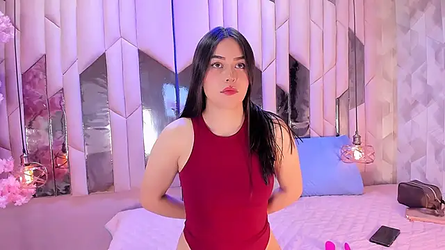 Snapshot of HannaCollins_ chatting on April 7, 2026, 1:44 pm HannaCollins online show from April 7, 2026, 1:44 pm