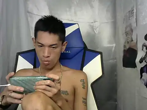 Snapshot of riks_tyler chatting on September 17, 2025, 3:24 pm riks tyler online show from September 17, 2025, 3:24 pm