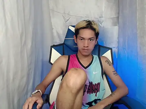 riks tyler online show from February 10, 2026, 2:43 pm