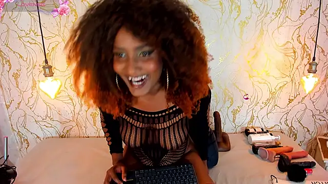 NAOMY COOPER online show from October 8, 2025, 8:39 pm