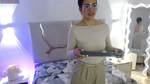 Rosalind tay online show from October 20, 2025, 10:59 am