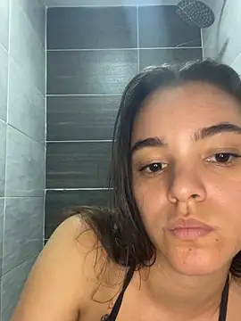 estrellajade online show from March 16, 2026, 2:50 am