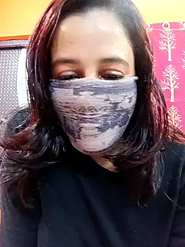 Hotpuja25 online show from February 12, 2026, 7:09 pm