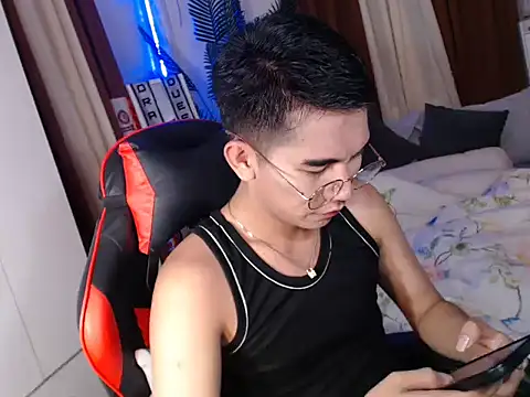 Snapshot of drinkmycumx chatting on September 22, 2025, 5:37 pm drinkmycumx online show from September 22, 2025, 5:37 pm