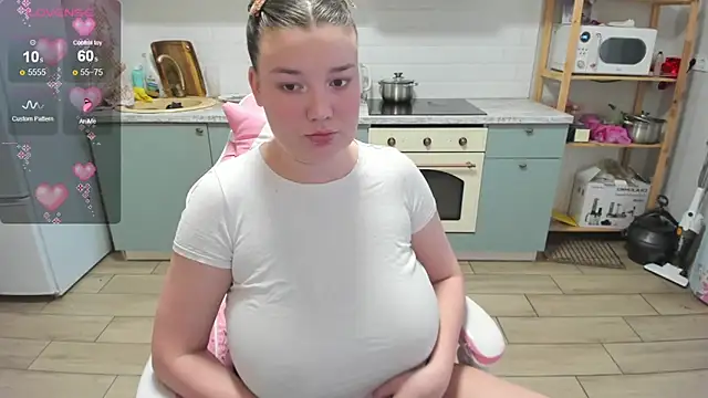 Snapshot of LinaElasm chatting on March 5, 2026, 7:26 am LinaElasm online show from March 5, 2026, 7:26 am