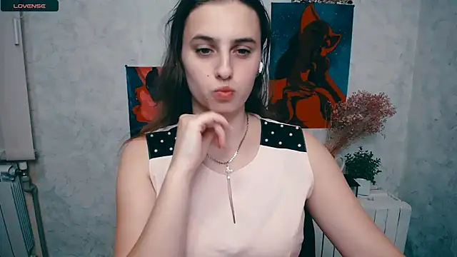 AmandaDimond  online show from October 4, 2025, 12:25 pm