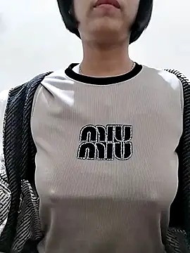 love sexy090 online show from February 23, 2026, 12:19 am