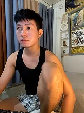 xshyboyx online show from October 23, 2025, 4:01 am