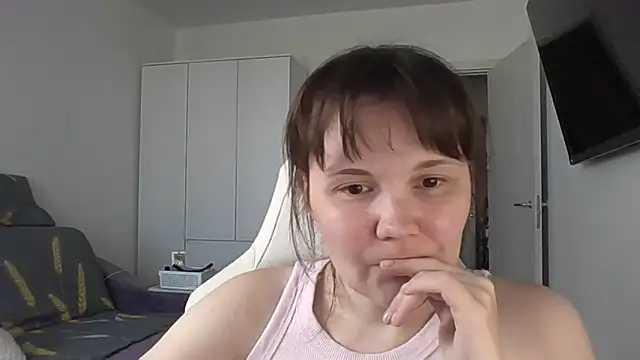 Qaynii online show from September 15, 2025, 2:28 pm