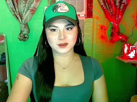 Sasha Faux09 online show from May 14, 2026, 9:38 am