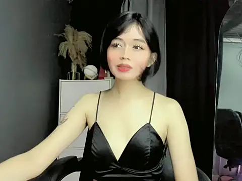 Snapshot of LexiLove chatting on October 16, 2025, 12:17 pm LexiLove online show from October 16, 2025, 12:17 pm