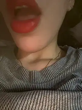 Mimisixo online show from November 10, 2025, 5:56 pm