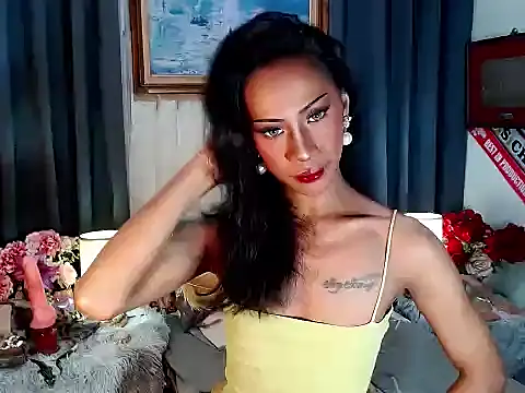 sassylatina online show from September 11, 2025, 3:45 pm