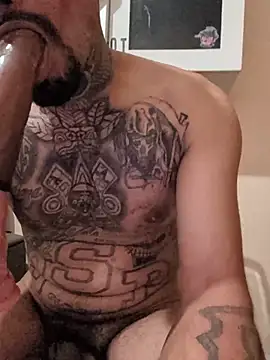 Cnutt310 online show from April 8, 2026, 11:16 pm