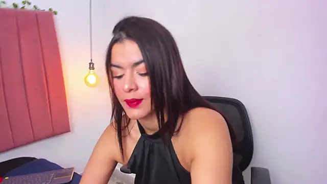 ana foxi online show from May 28, 2026, 11:51 am