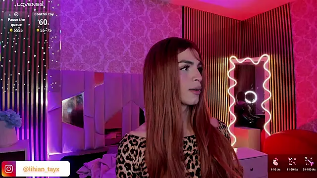 LIHIAN TAY online show from October 22, 2025, 3:40 am