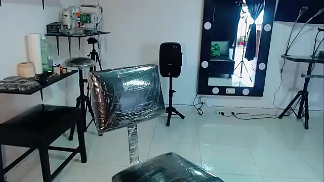 Sam Blue online show from October 21, 2025, 11:55 am