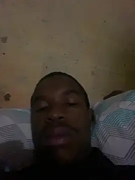 Minathi25410 online show from April 15, 2026, 2:40 am