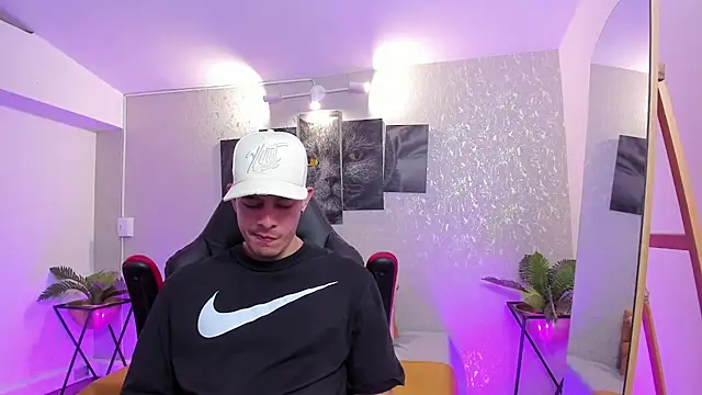 nils saint online show from November 9, 2025, 4:33 am