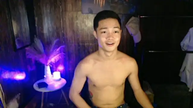 Snapshot of hotzachery chatting on December 1, 2025, 6:40 am hotzachery online show from December 1, 2025, 6:40 am